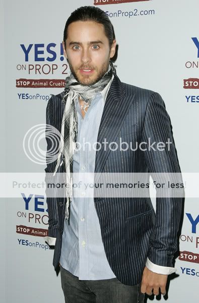 Jared "Yes on Prop 2" benefit party (28.9.08) resimleri Yes03