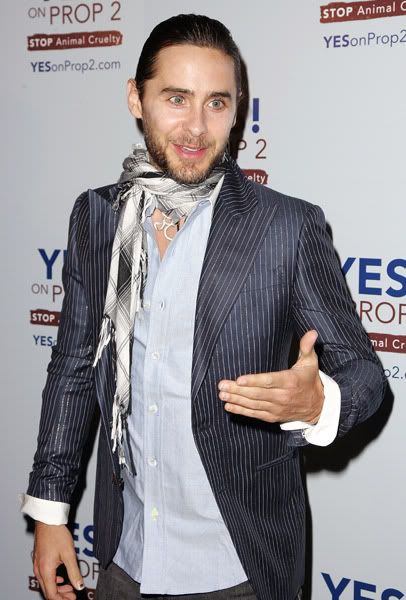 Jared "Yes on Prop 2" benefit party (28.9.08) resimleri Yes06