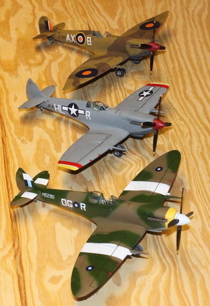 Supermarine Spitfire Mk.VIII, JF322, JF470 och MD280, Eduard 1/48  IMG_0556_zpsulkfcvpy