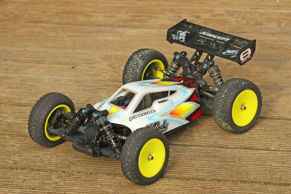 Mon TLR Mini-8ight PIKS1557