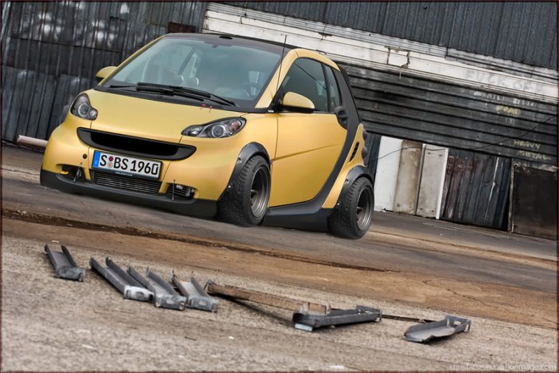 Pic of the day!!!!! - Page 40 Smart_Car_by_octagonalpaul