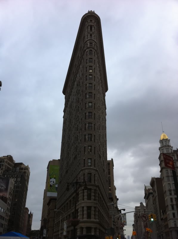 Are we still doing photo reports amidst the usual pish? Flatiron1