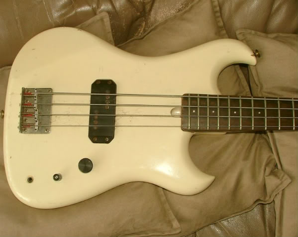 Question on Spectrum ST Bass Pic4-8