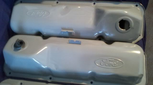 Freshly powdercoated valve covers and air cleaner housings.  $30.00 2012-07-28_15-19-11_727