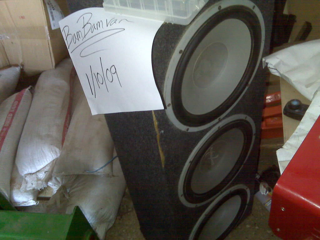 various items for sale, amps, RD woofers, CS batts+much more IMG00065