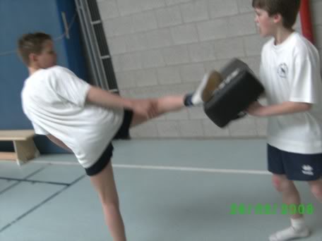 Initiatieles muay thai op basischool Reppel Jeugd026_renamed_12812