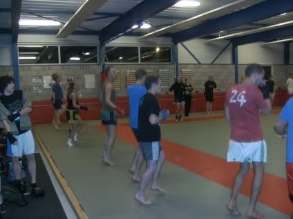 ***3/11/2008 ***3 jaar kao loy met gasttrainer Luc Meeus van Vikings Gym!*** Training3jaarkaoloy3nov2008069