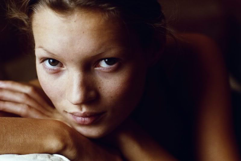 Elles font leur Bardot (topic n°2) - Page 16 Kate_Moss_Photoshoot_1993_dc-board_