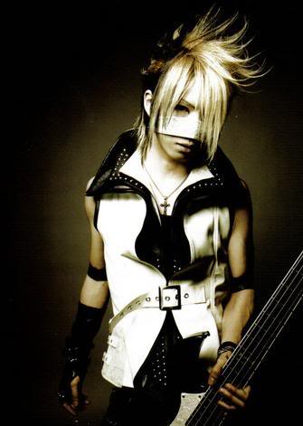 GazettE (Visual kei) - Pgina 13 Reita-shooting374