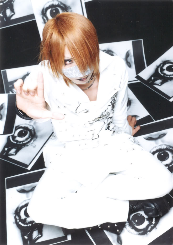 GazettE (Visual kei) - Pgina 12 E