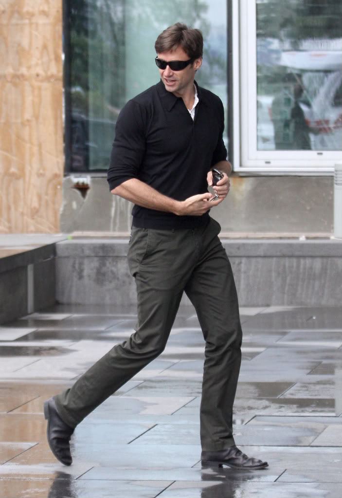 The Purple Shoelace Blog: Hugh Jackman Photos NYC9909_5-1