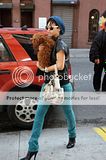 Rihanna - Page 2 Th_008516108