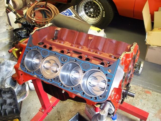 Small block chevy V8 build Enginebuild059