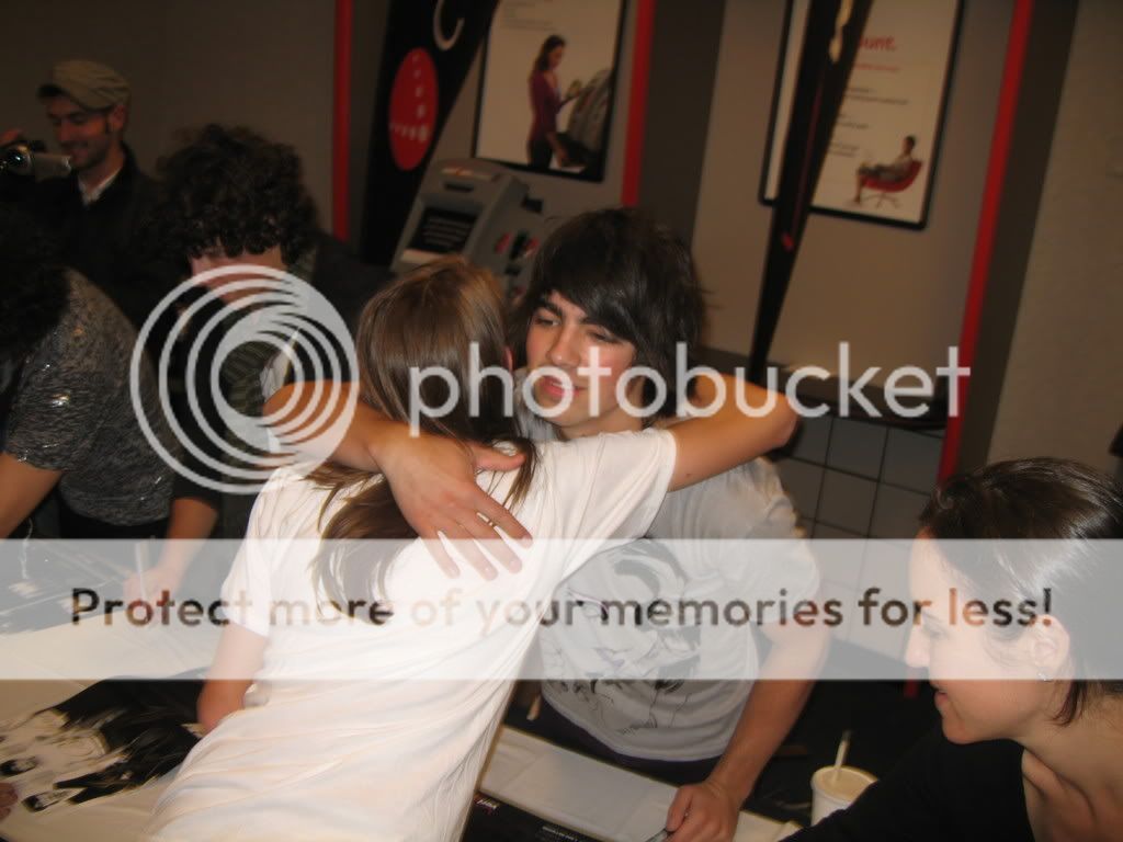 Fotos con Fans , Ojala seamos nosotross! (L) Jonas_brothers_1206576963