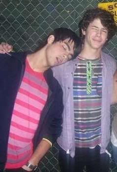 P E R S O N A L E S Jonas_brothers_1208621925