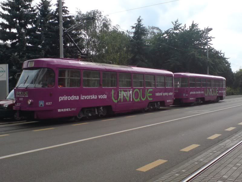 Reklame na tramvajima Unique