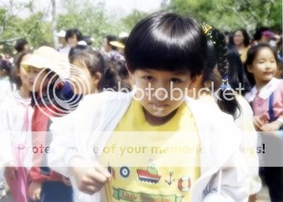 Heenim's Cute Childhood Photos 2128939035-332628d90d-o