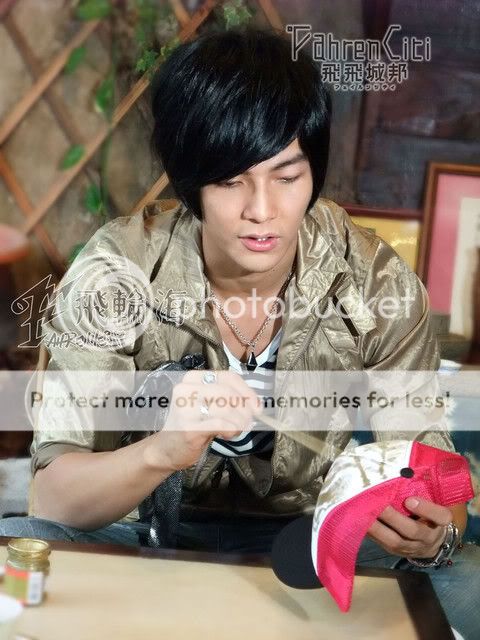 [09.02.09][18P] DD updated Fahrenciti - Wretch album 8