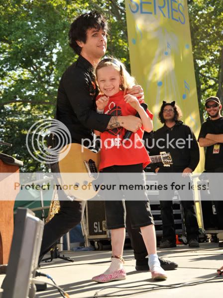 Fotografii cu Billie Joe 16807143courtneygda522200930737PM