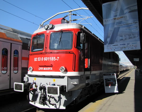 Zilele FeRoviaRe 2011 - București Nord 11-LocomotivaLDE2100ElectroputereCraiova_resize