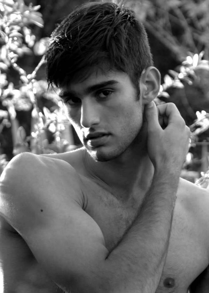 hunky hottie ricardo baldin! RicardobaldinC09