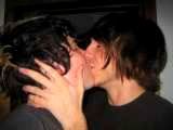 AVEN KISSED A BOY. (durr.) OOH_LALA