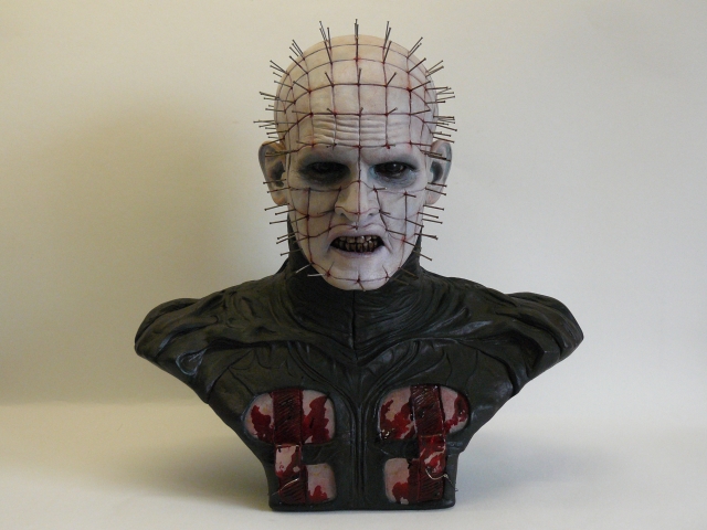 Hellraiser bustes 1/1 Pinhead et chatterer Pinhead01