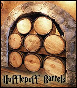 Eingang zum Hufflepuff Gemeinschaftsraum Hufflepuffbarrels_zps5d9fa7ec