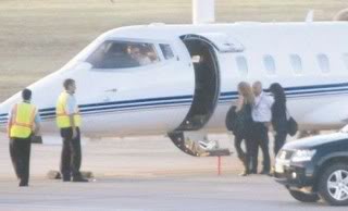 Shakira leaves Punta del Este, Uruguay Normal_710901