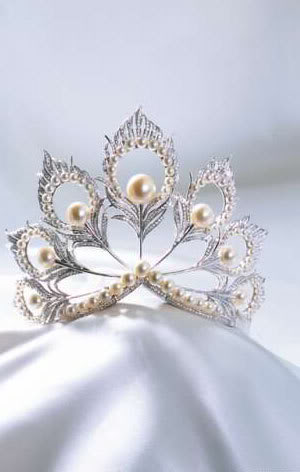 Copycats of Miss Universe crown?! A-1