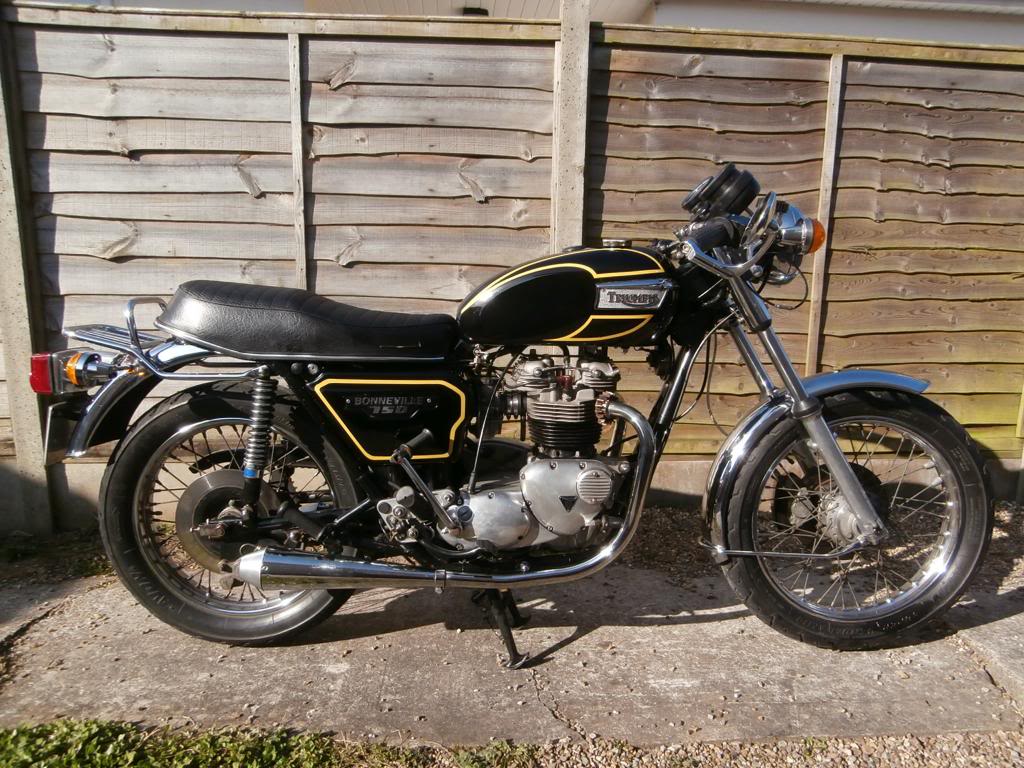 Triumph T140 Bonneville P4060067_zps9db939bc