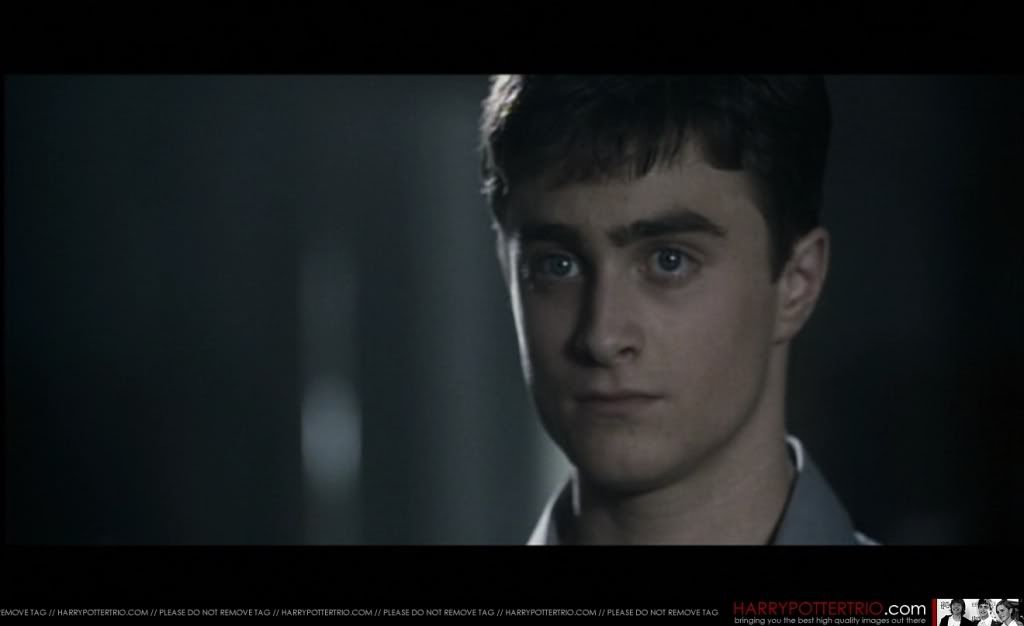 Funny Daniel Radcliffe pics NDVD_099