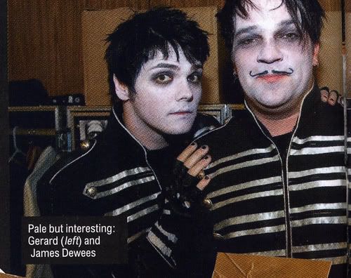 "fotos sueltas" xD - Página 2 Gerard_and_new_member_of_MCR_James_