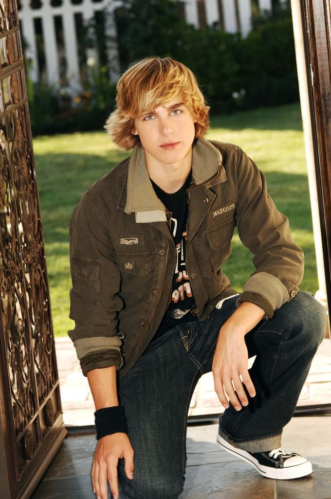 ♫Seaview Middle school/High school♫ A Hannah Montana RP - Page 3 Cody_linley_1193777851