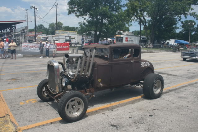 Let's see your "unusual"Cool HotRod pic's. Ford and Non Ford PicsofBOWLINGGREENKYANDRICKSCARB095