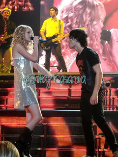 Taylor Swift and Joe jonas! [I hate him] 1aaaatay