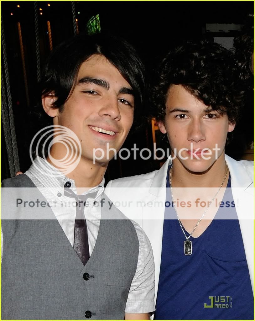 Teen Choice Awards 2008 Jonas-brothers-teen-choice-award-12