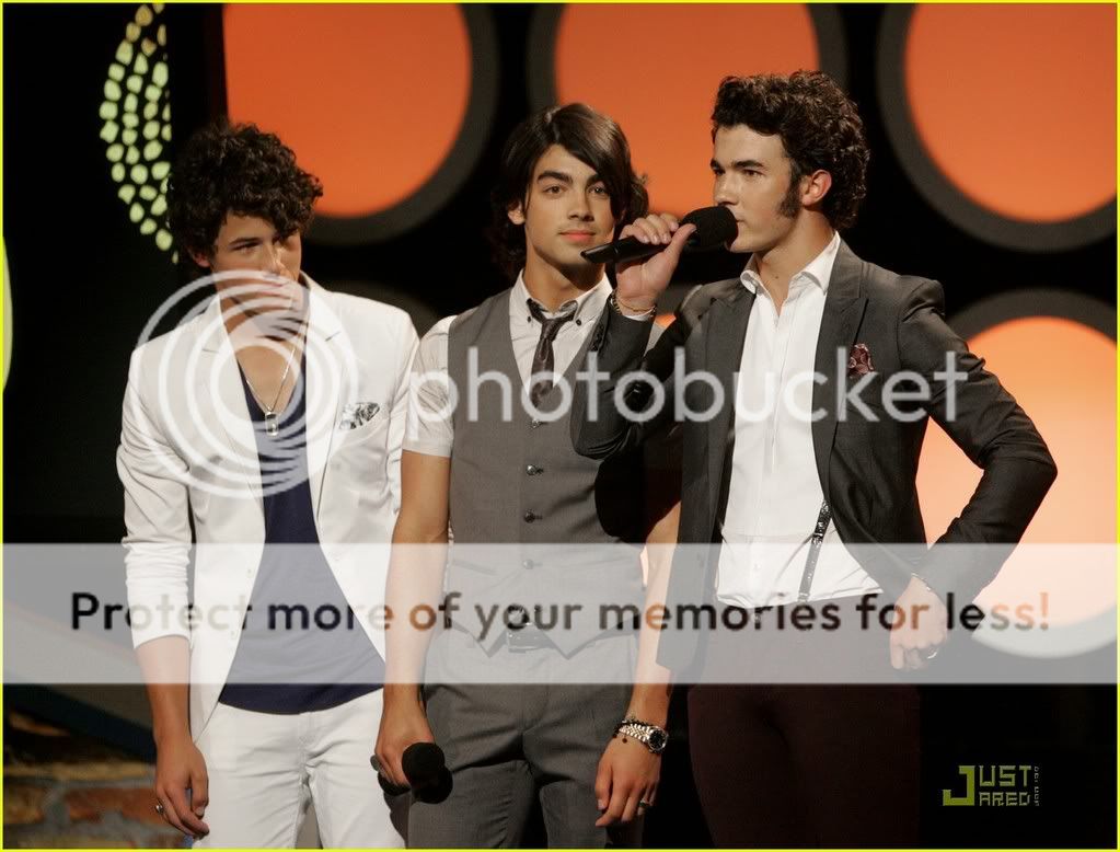 Teen Choice Awards 2008 Jonas-brothers-teen-choice-award-9