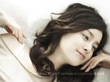 [28/7/2008] Kim Tae Hee nghỉ diễn đi du học 3copy