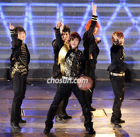 [25.2]Super Junior thành công với liveshow đầu tiên trong sự nghiệp 20080225000007606