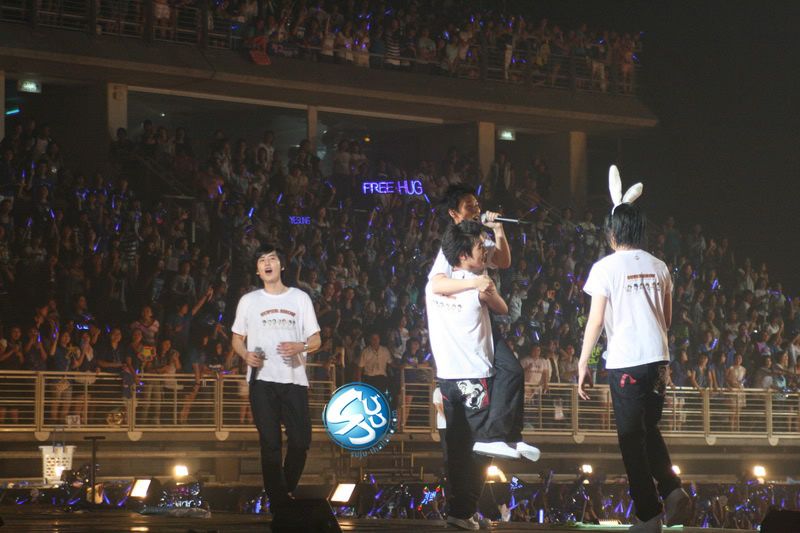 [PIX] 080712 SUPER SHOW - THAILAND (GET READY FOR SOME HOTNESS!) 125ab423c313c8449922ed9e