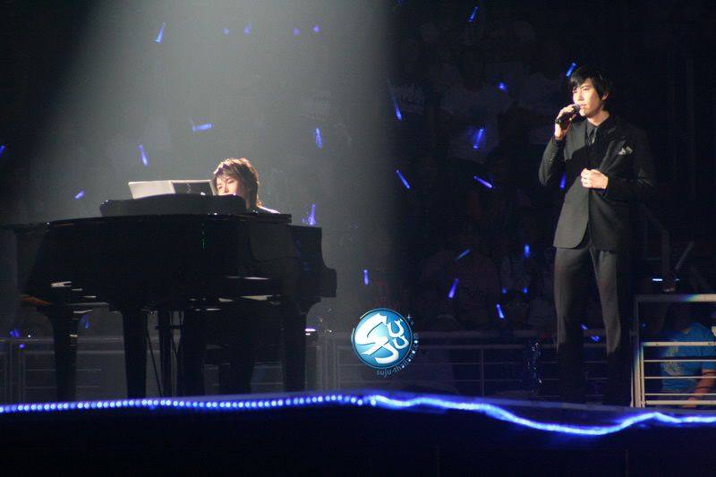 [PIX] 080712 SUPER SHOW - THAILAND (GET READY FOR SOME HOTNESS!) 203088dc7815eea4f7cf6800a4567239