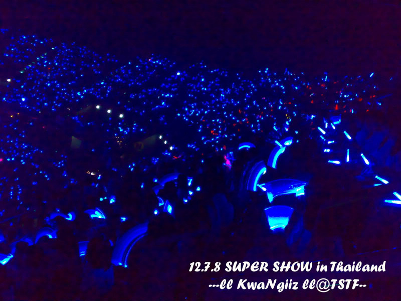 [PIX] 080712 SUPER SHOW-THAILAND (ELF - PEARL SAPPHIRE BLUE) 65e8b2df3902864ecdbf1a1d