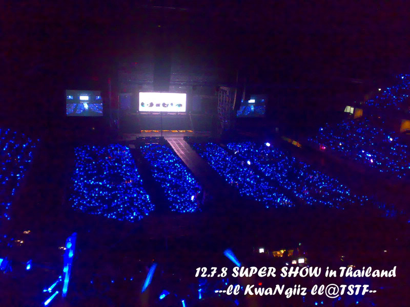 [PIX] 080712 SUPER SHOW-THAILAND (ELF - PEARL SAPPHIRE BLUE) 8ec82cf4767ece33bd31091d