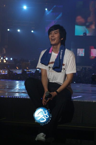 [PIX] 080712 SUPER SHOW-THAILAND A13fc3ee6c065e7745c69144dcff0448