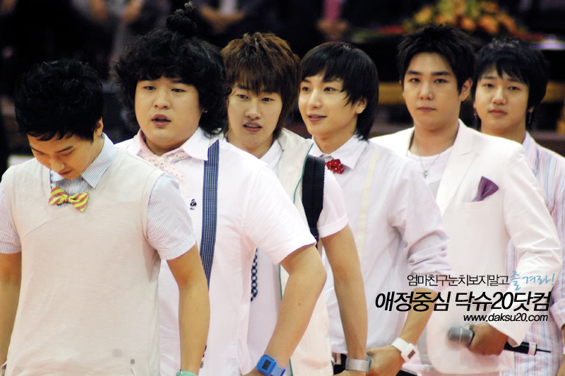 [PIX] 080614 SJ-H PERFORM DURING FOOTBALL AND VOLLEYBALL COMPETITION C24e3c6371549c740c33faa9