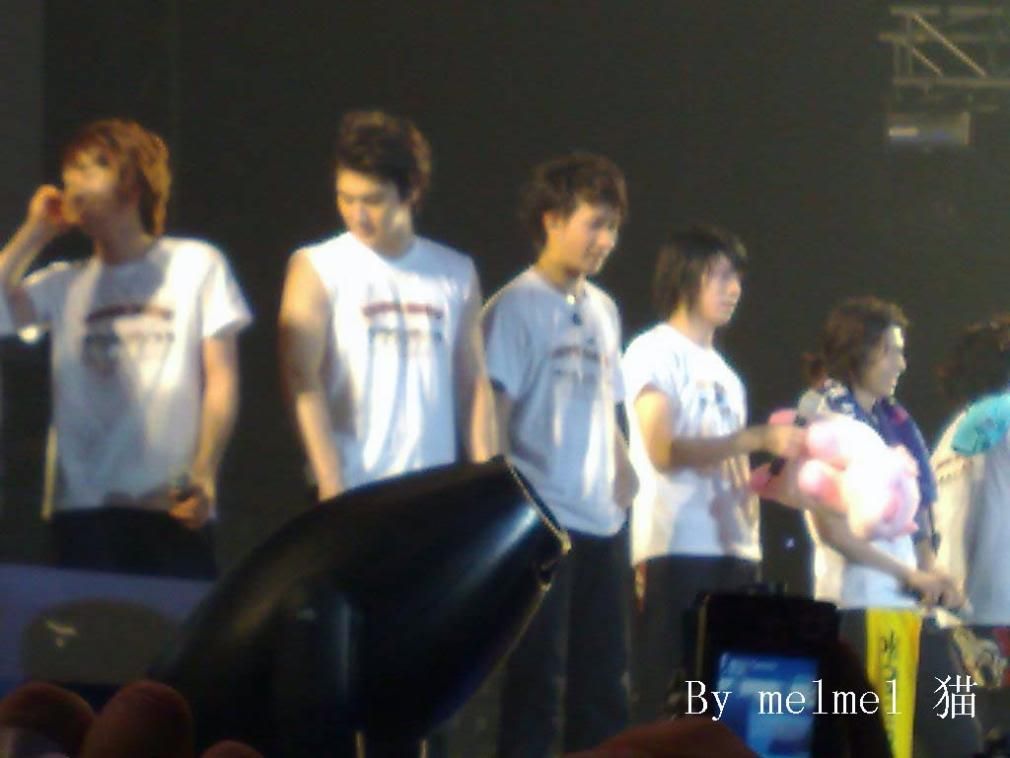 [PIX] 080712 SUPER SHOW - THAILAND (GET READY FOR SOME HOTNESS!) E5279a4e628dcbdcd1c86ab2