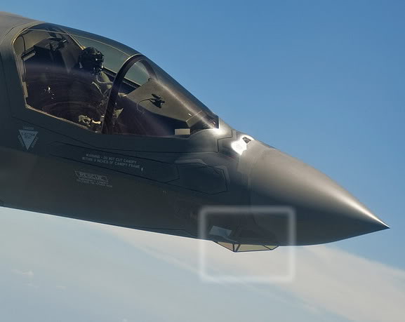 JSF F-35 Lightning II - Page 16 5369531269_983ae56723_b1