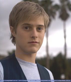 [News][Lucas Grabeel] 0003lg