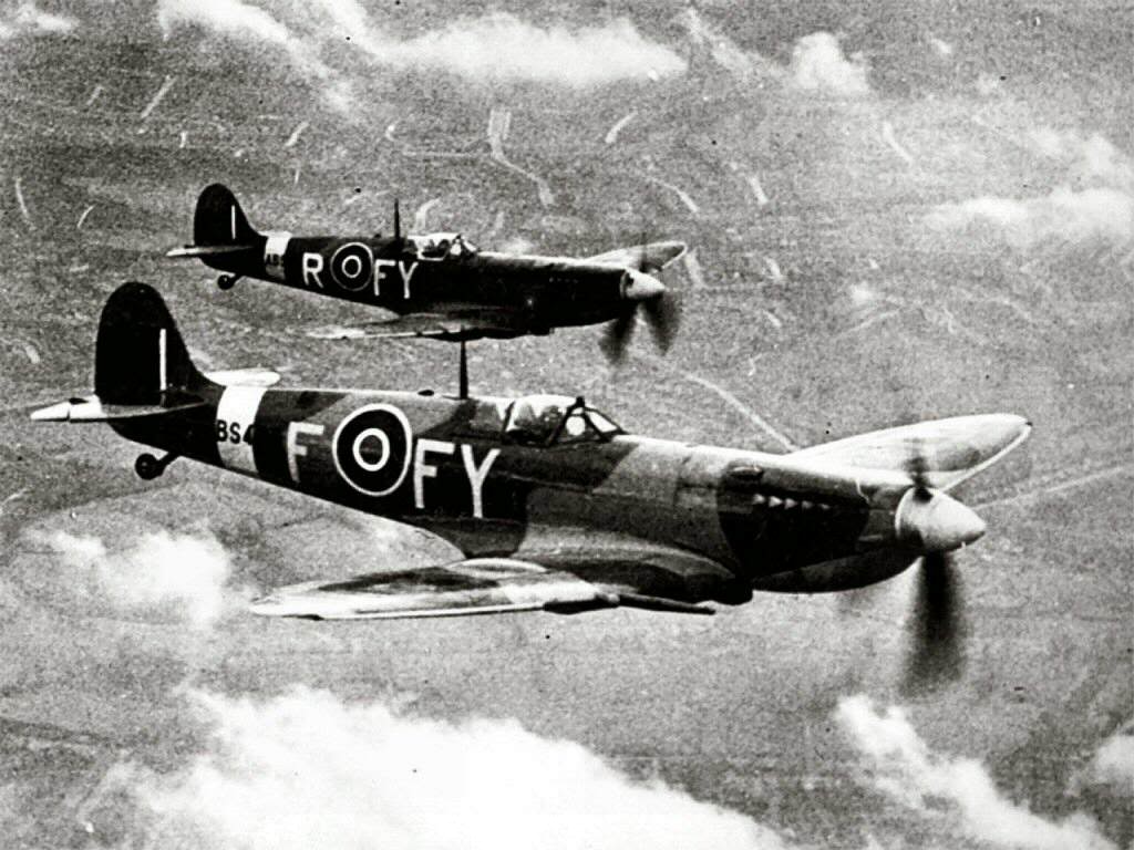 Actual WWII aircraft pictures - ALLIES TwinSpitfire